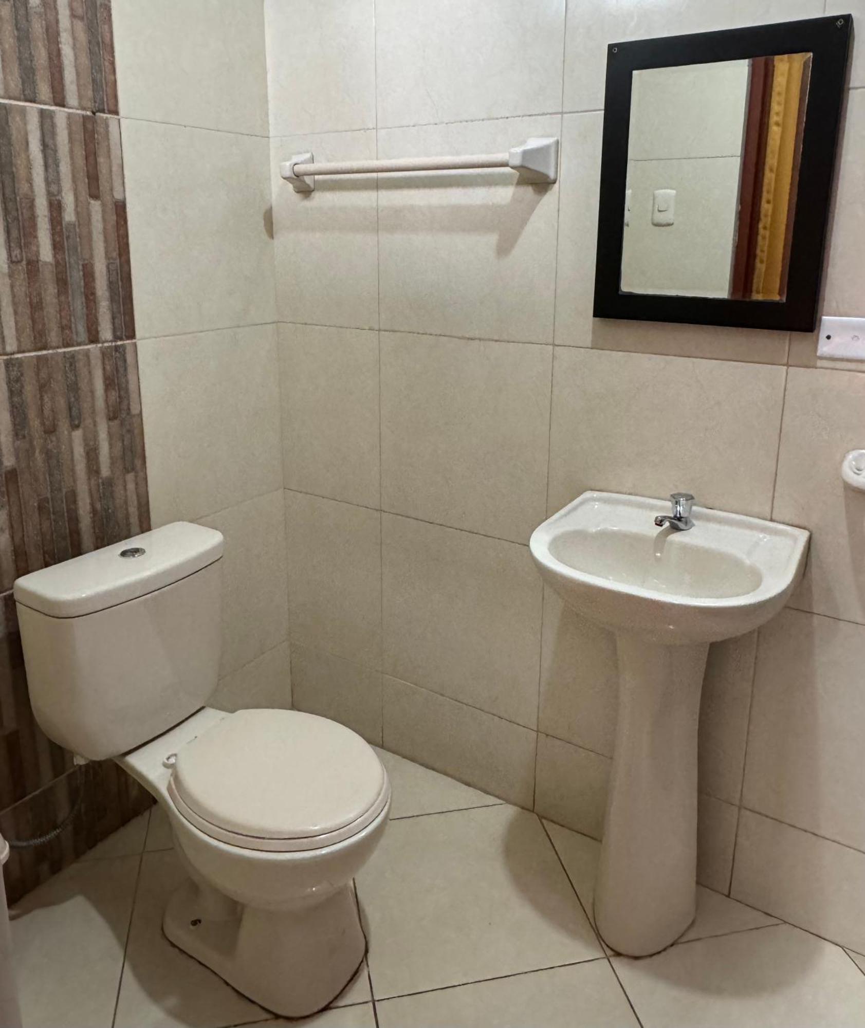 Illari Wari L - Hotel Sauna Аякучо Екстериор снимка