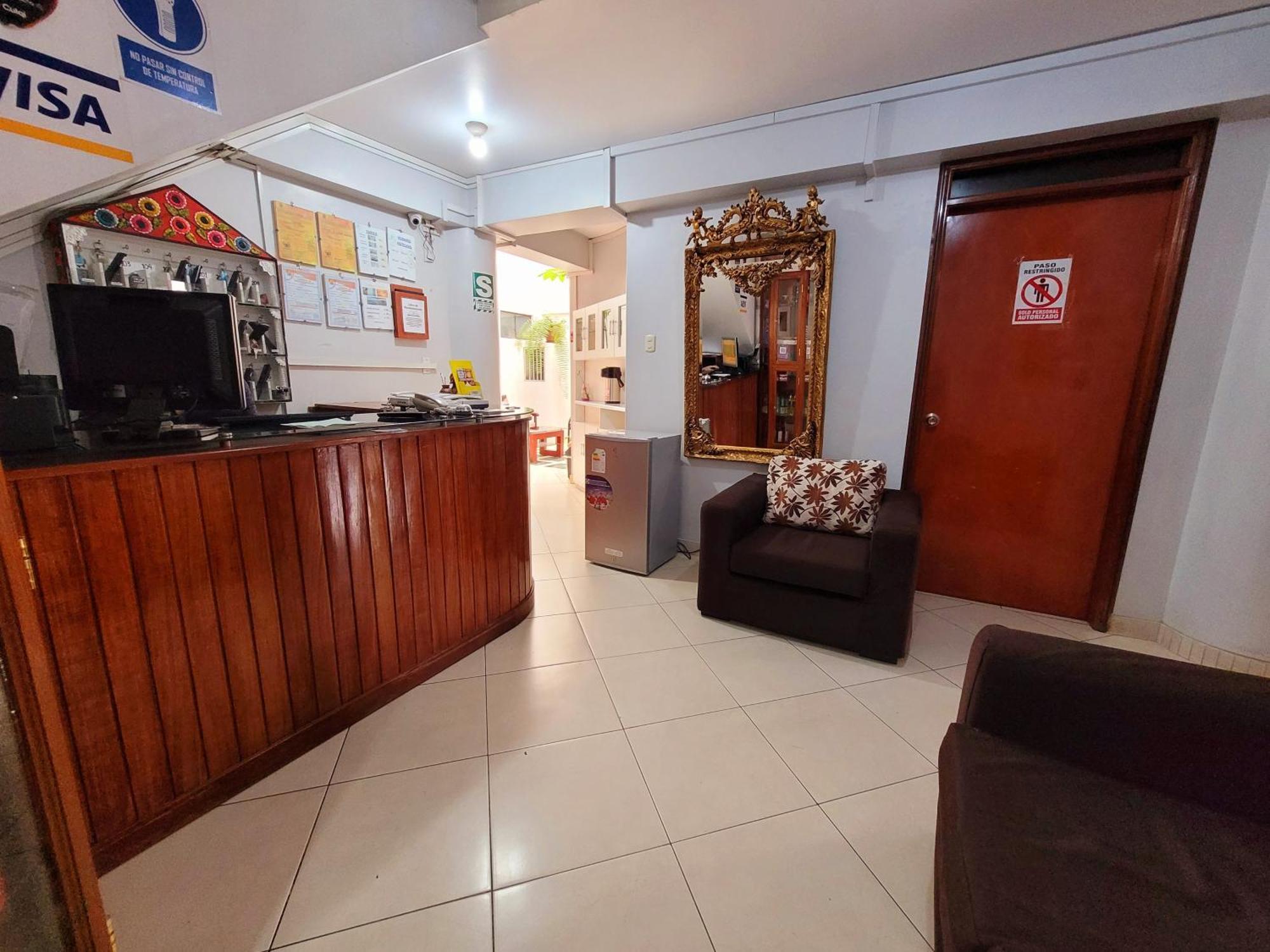 Illari Wari L - Hotel Sauna Аякучо Екстериор снимка